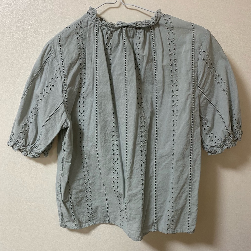 SOLD* Universal Thread Puff Sleeve Lace Top Short Sleeve Shirt Blouse Dusty Blue